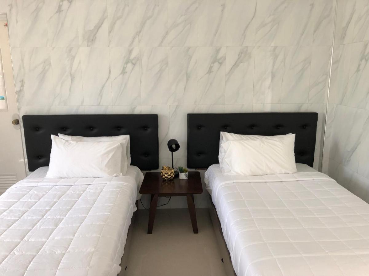Arriyus Apartelle Daanbantayan Exterior photo