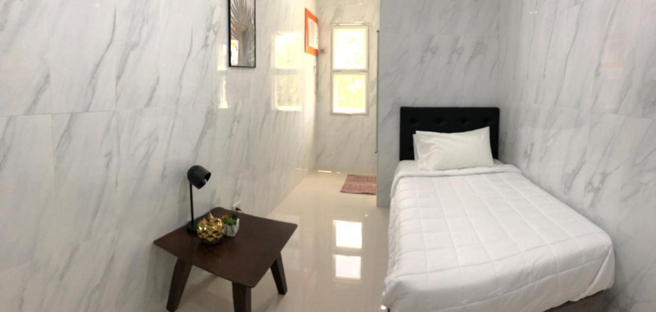 Arriyus Apartelle Daanbantayan Exterior photo